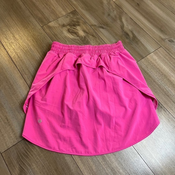 Lululemon Hotty Hot Skirt Shorts Pink Tennis Athleisure Womens Size 6 Bin M-65 - Picture 4 of 5